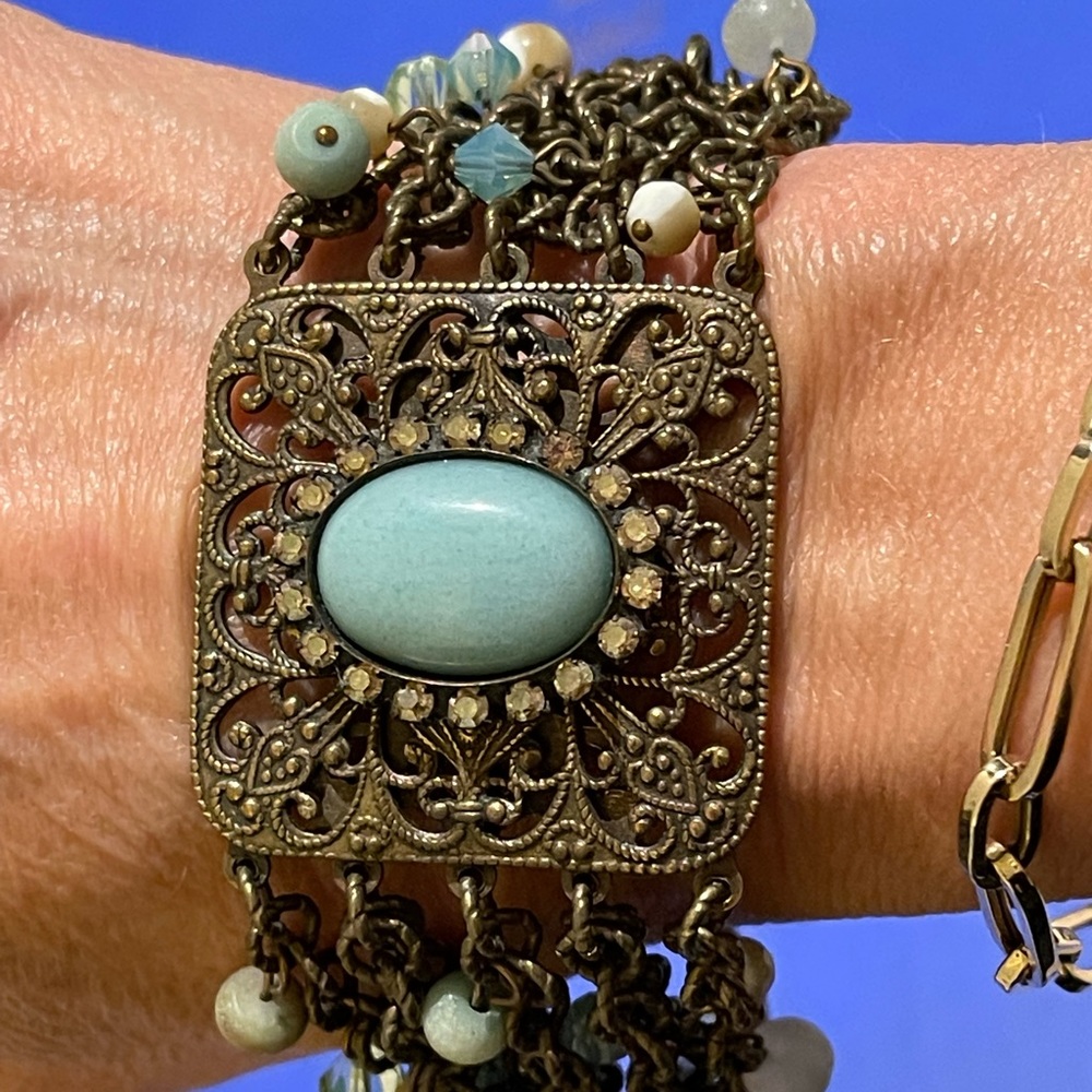 Liz Palaccio bracelet turquoise color